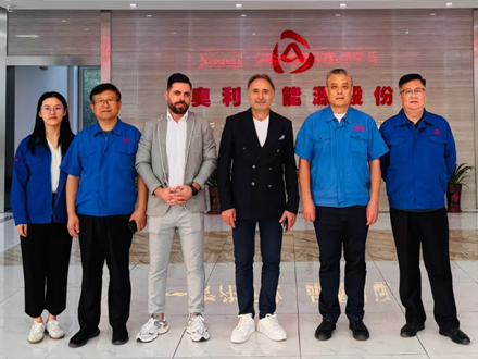 歐洲客戶(hù)來(lái)訪(fǎng)奧利凱：技術(shù)交流筑友誼，綠色能源共創(chuàng)新篇！